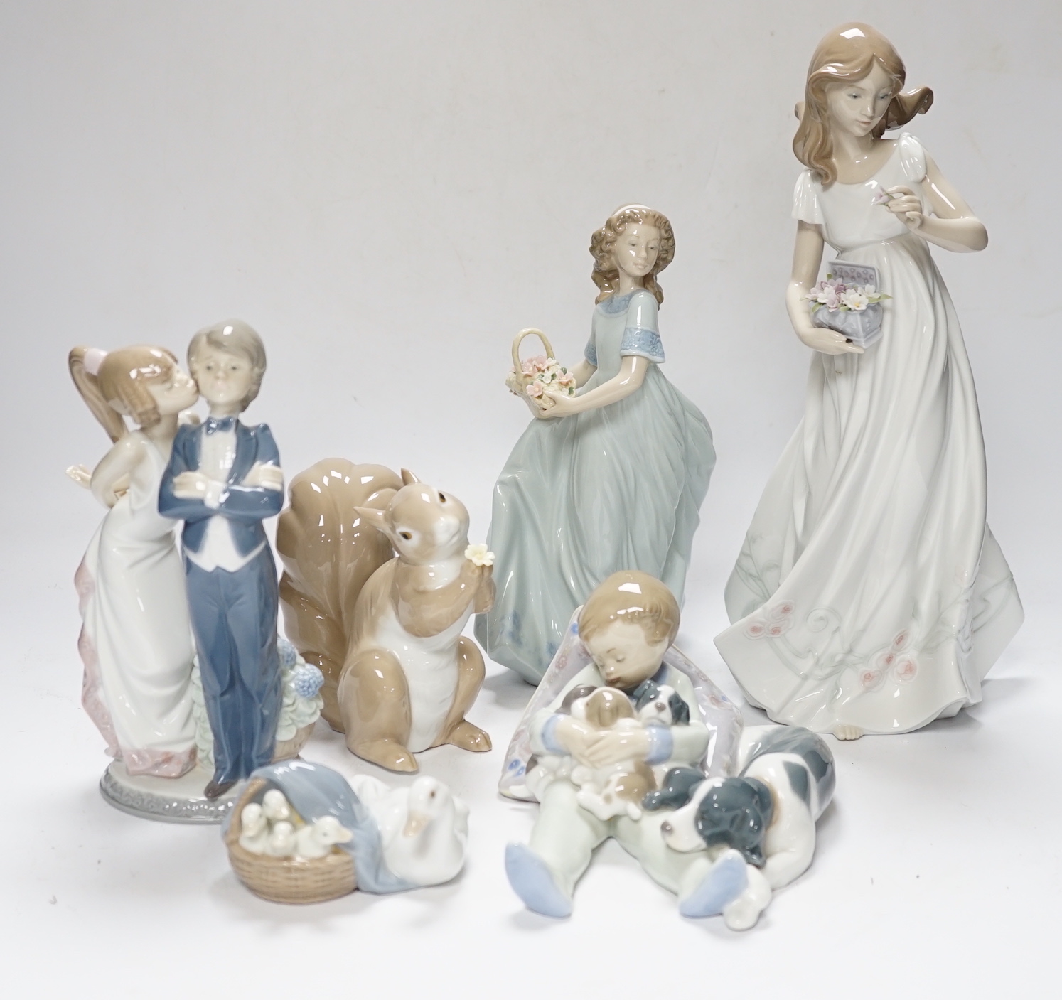 Six Lladro figure groups, Treasures of The Earth, Spring Enchantment, Sweet Dreams, Would You Be Mine, Let’s Make Up and Duckling, all boxed (6)